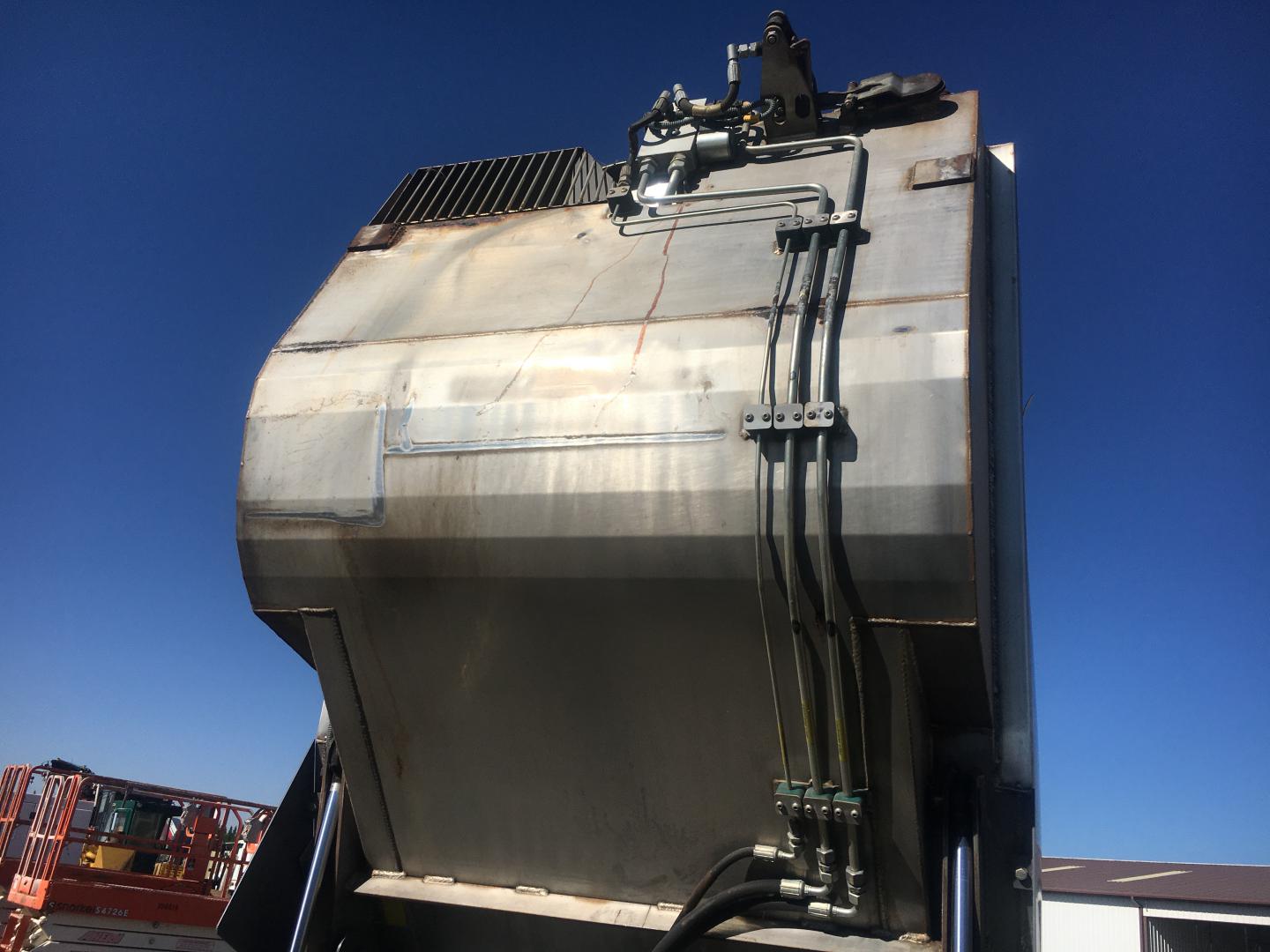 ./imagenes/INVOICE/2019/16872/BARREDORA TENNANT GREEN MACHINE (34).JPG